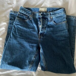 Everlane 90s cheeky jean 27 ankle